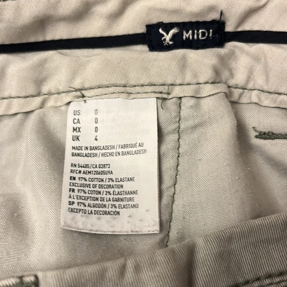 America Eagle Women’s Green Midi Chinos
Size 0 - Picture 4 of 10
